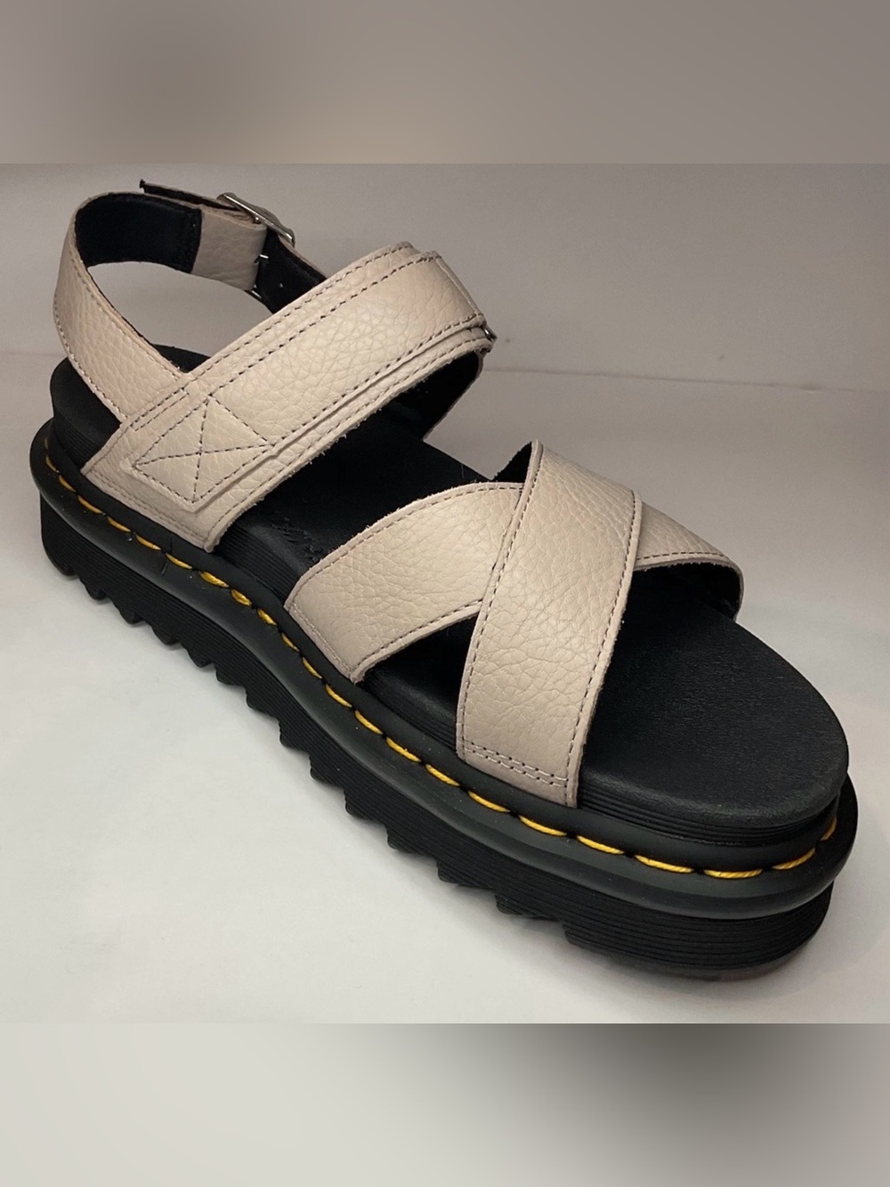 Dr Martens Voss II Pisa Taupe Platform Sandals Shoes Women’s Sz 9 NWOB